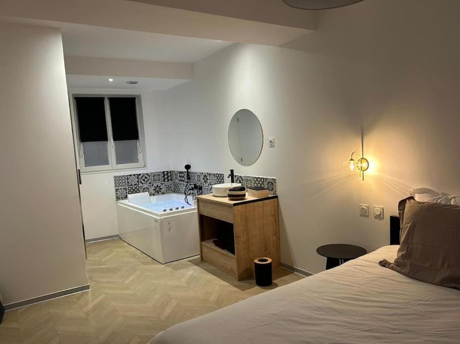 Appartement Spa 2 Pers-Couteliers-Centre Ville Moulins  Exterior photo